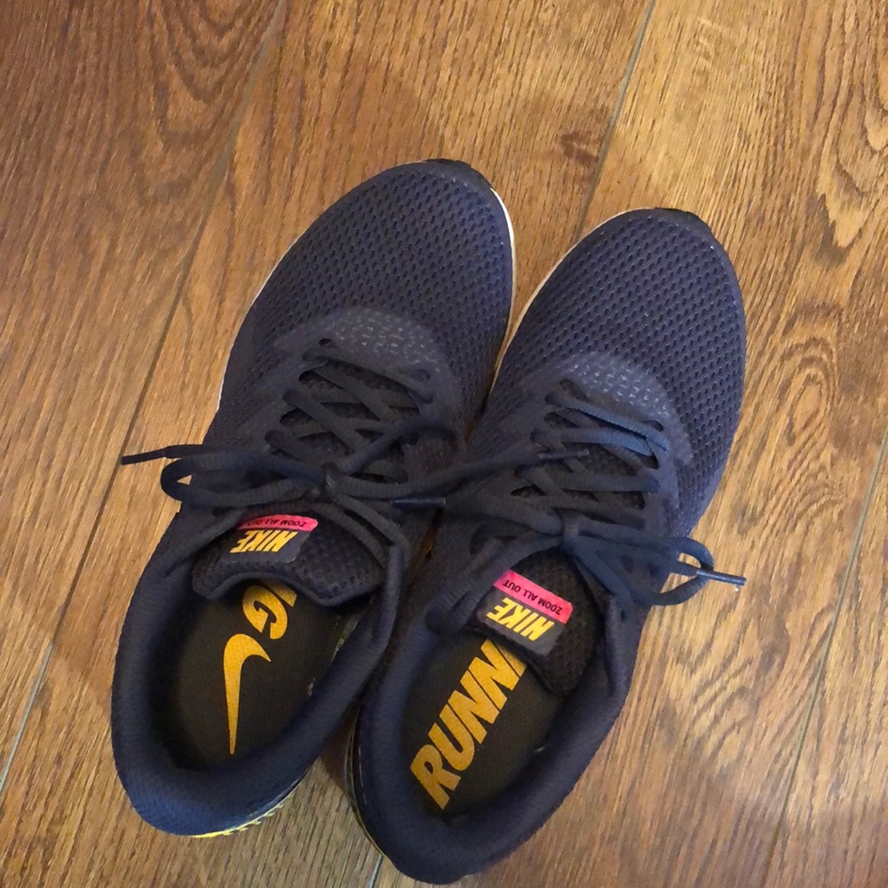 Women Nike Zoom in 8.5